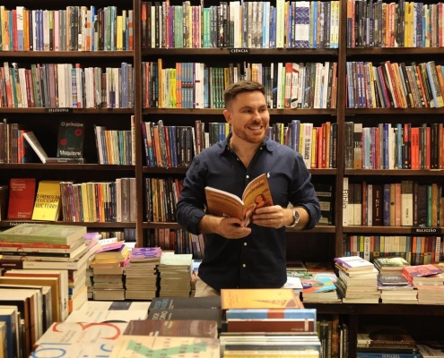 Livro de Dr. Fabio Barros desmistifica os riscos e verdades da harmonização facial